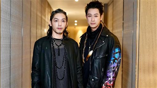 男團消失15年再次合體！周杰倫突驚喜現身