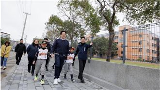 兌現承諾　邱臣遠代理市長建置通學步道