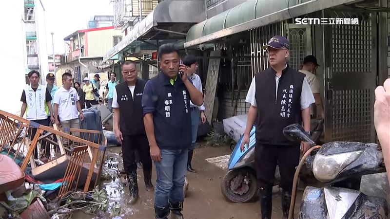蘇澳鎮長李明哲坐鎮災區整晚