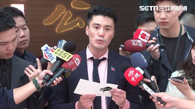 鄭麗文追思共諜!丁瑀送「2禮物」開轟