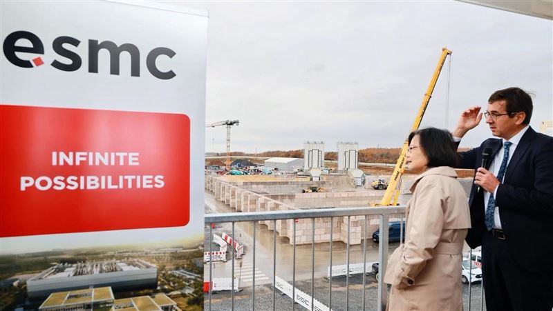 參訪歐積電!蔡英文:AI時代台灣不會缺席