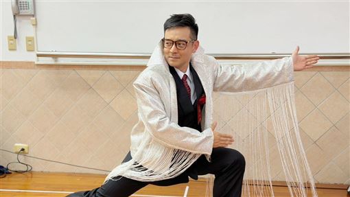 主播模仿劉文正！再挑戰「讓高凌風登台」