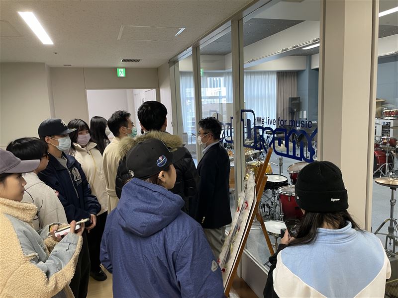 台灣動態藝術協會師生參訪團赴日本工學院。（圖／台灣動態藝術協會提供）