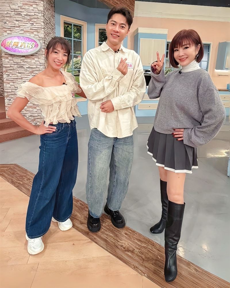 段慧琳（左）、余思達上陳美鳳節目宣傳。（圖／民視提供）