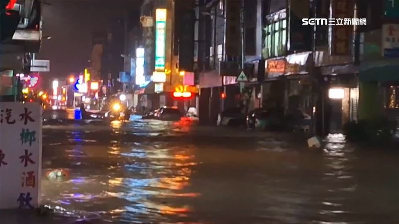宜蘭蘇澳11日的淹水慘況