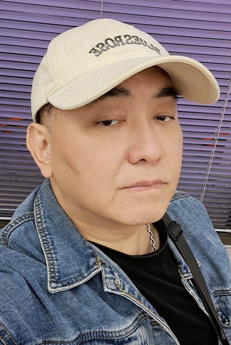 徐亨之前因為吃藥爆肥，過了7個多月後消瘦不少。（圖／翻攝自臉書）