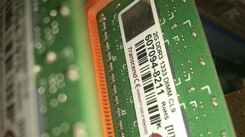 記憶體族群字年中起表現得紅火，南亞科更是炙手可熱，18日族群大跌，但法人認為南亞科具優勢。（示意圖／PIXABAY）