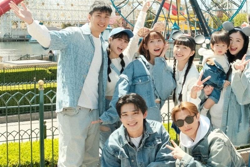 胡釋安（左一）和粿粿（中）及王子（下一）從全明星就培養出好交情。（翻攝自胡釋安IG）