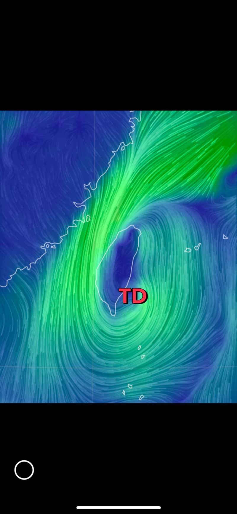冷暖氣流在北台灣至東北部外海交會，共伴效應再度啟動。（圖／翻攝自氣象報馬仔）