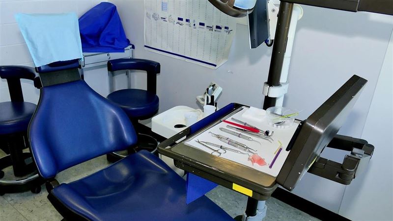 密醫看牙20多年1審獲緩刑　檢方上訴逆轉