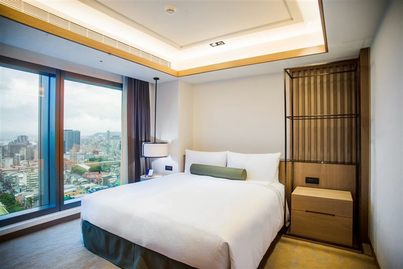 台北凱達大飯店推出「豪享度假」住房專案，萬元入住豪華套房買一送一、家庭房買一送二，輕鬆放大普發金價值。（圖／台北凱達大飯店提供）