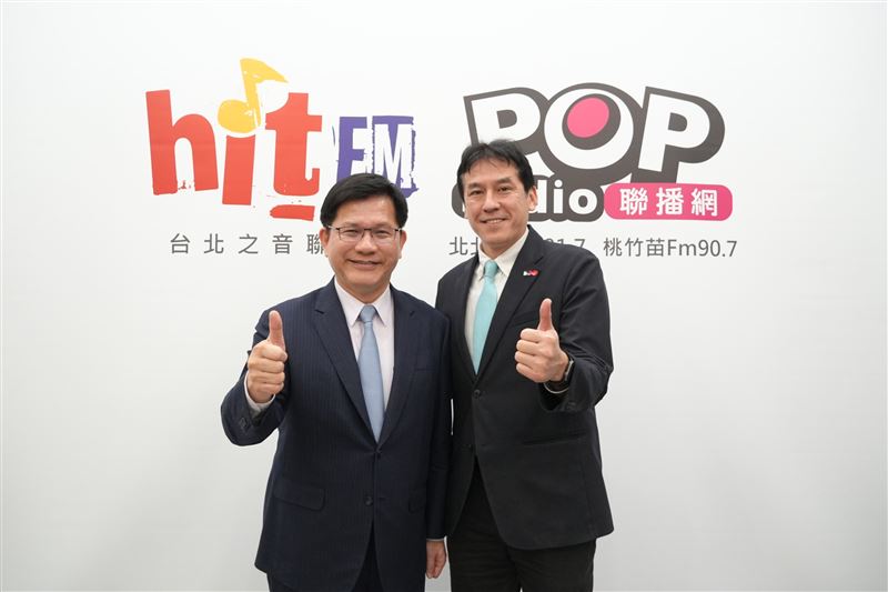 外交部長林佳龍接受《POP撞新聞》主持人黃暐瀚專訪（圖／《POP撞新聞》提供）