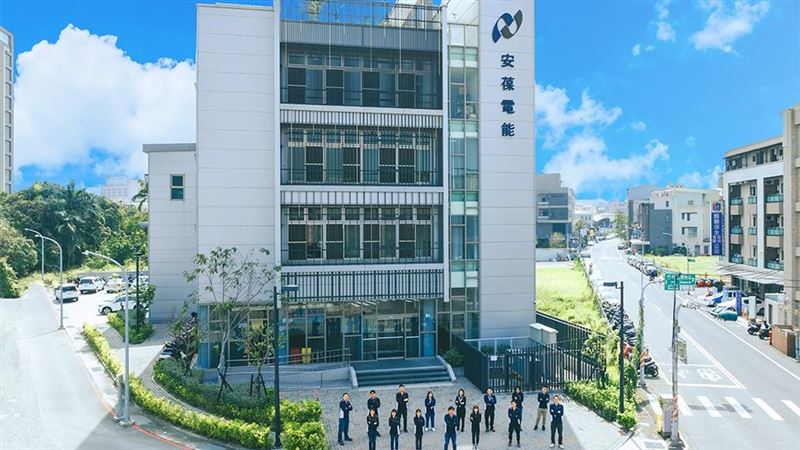 安葆深耕電力備援市場多年，在柴油發電機、UPS不斷電系統及並聯切換技術領域處於領先地位。安葆10月營收年增145%，前10月營收超越去年全年。（圖／安葆）