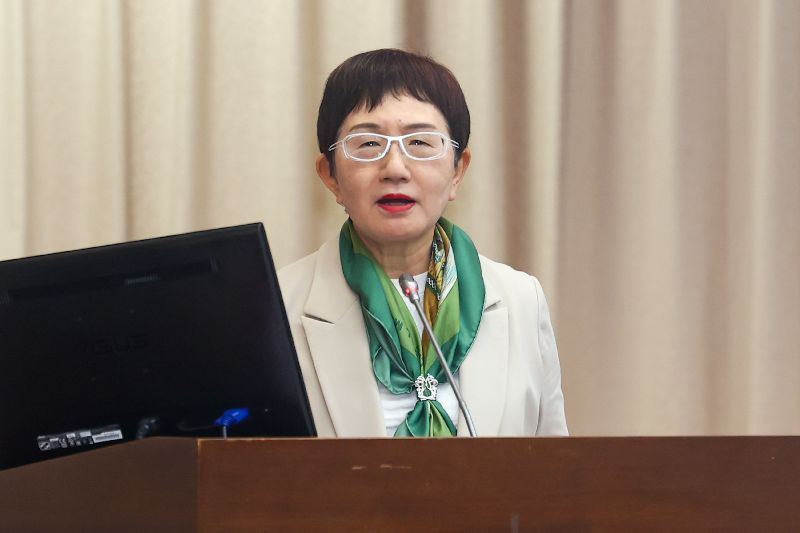 財政部長莊翠雲表示,截至12日已有逾千萬人領到普發現金。(圖/中央社)