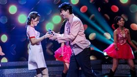 =蔡秋鳳誤以為杜忻恬與李子森是「夫妻檔」。(圖／中視提供)