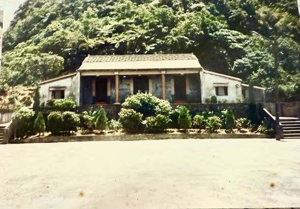 基隆《悟玄宮》神助台灣隊奪2024世界12強冠軍，王禪老祖鬼谷子指示林總幹事她做這一件事特製《必勝旗》與《Team Taiwan 勝》的必勝毛巾到東京現場應援太威。圖為悟玄宮剛開始興建時的樣貌。（圖／林美玲總幹事提供）