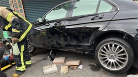 賓士,桃園,摩托車,生日（圖／翻攝畫面）