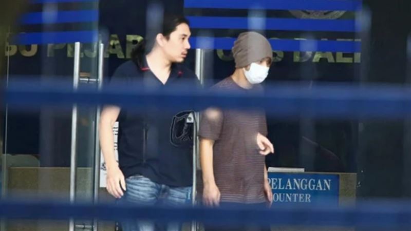 黃明志（右）才剛獲釋沒幾天就開始求職。（圖／《中國報》提供）