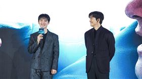 池昌旭、都敬秀首度合體飆戲。（圖／Disney+提供） 