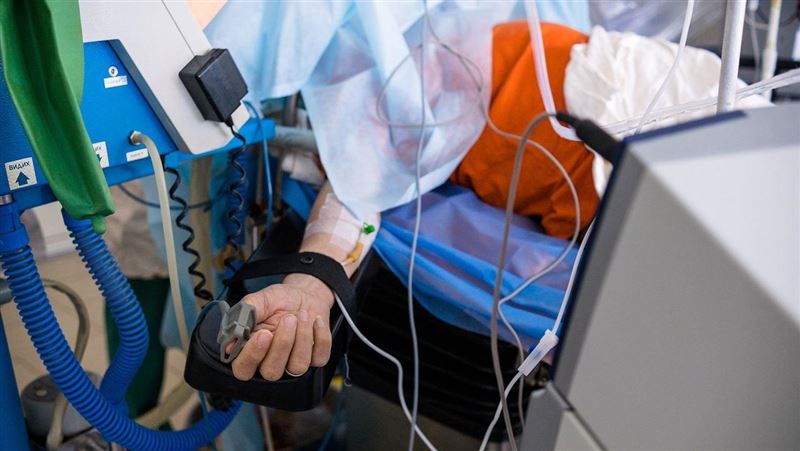 娃娃車自撞嚇壞幼童 司機命危住ICU未脫險