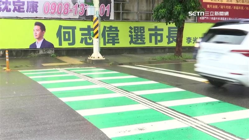 桃園在地議員搶先掛布條，支持何志偉選市長