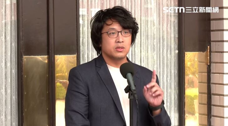 沈伯洋受訪聲援八炯、閩南狼，強調作為台灣的國民不應該接受中國的恐嚇。（圖／翻攝畫面）