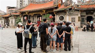 青山王都愛　萬華大鬧熱11/29-12/6登場