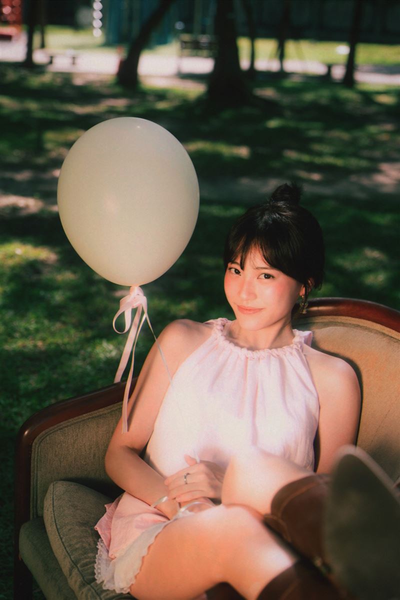 Maderlin Weng不只會創作！學霸背景曝光　現就讀哥倫比亞大學研究所。（圖／Maderlin Weng 提供）