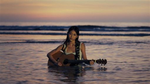 美女歌手Maderlin私下身份竟是超級學霸！