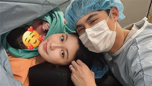 陳奕公開直擊陪產照片！愛女變最強小三