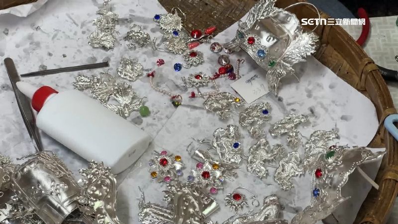 一頂神帽藏著複雜的工法