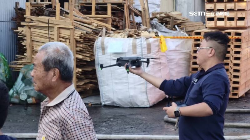 龍井工廠大火，消防員搬出大疆無人機輔助