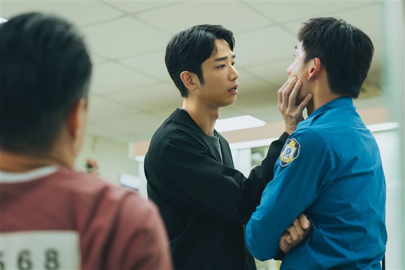 劉以豪與陳澤耀戲外互動也越來越黏。（圖／愛奇藝國際版、壹壹影業提供）