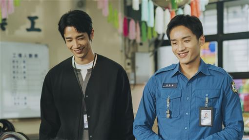 遭劉以豪男上壓制！陳澤耀笑喊壓到下面了