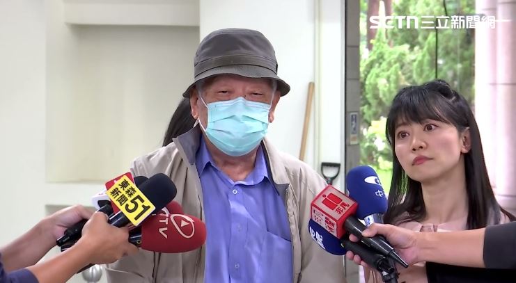 高嘉瑜找來投訴人一起受訪，說明北市府網站出現「上海」一事（圖／翻攝畫面）