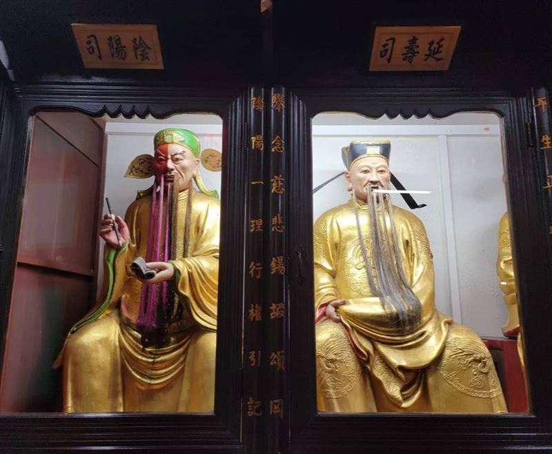 殺于朦朧兇手慘了！「陽間不行的陰間來」，城隍爺發火帶32部將抓惡人。（圖／記者鍾志鵬攝影）