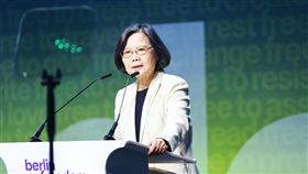 蔡英文前總統於「柏林自由會議」發表專題演說。（圖／外交部提供）