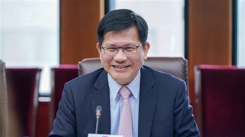 新任川普政府首次宣布對台軍售，外交部長林佳龍表示歡迎，顯示美方對台海和平穩定及台灣自我防衛能力的高度重視。（圖／外交部提供）