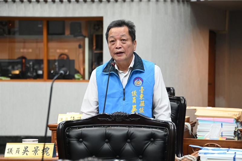 台東縣議員吳景槐質詢時，要教育處與社會處、警局婦幼隊建立更完整的聯繫與輔導機制。(圖／翻攝畫面)