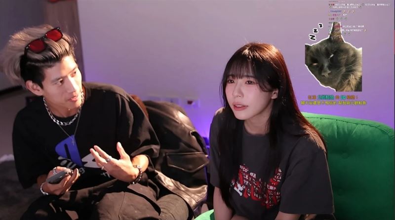 赤鬼伯伯擁有火辣身材，被封為「色氣主播」，近日因直播帳號遭男實況主Joey Kaotyk誤用開台傳出緋聞。（圖／翻攝自赤鬼伯伯Twitch）