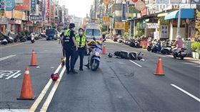 機車,車禍,3車,台中,大里,婦人,耳漏（圖／翻攝畫面）