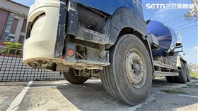 高雄市,大寮區,雙腿,婦人,水泥,預拌車,車禍,死亡,送醫,視線死角,加油站（圖／記者簡榮良攝影）