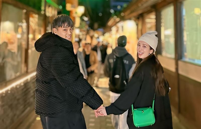 愛雅與老公萬先生一起飛往韓國首爾旅行充電。（圖／愛雅辣呦提供）