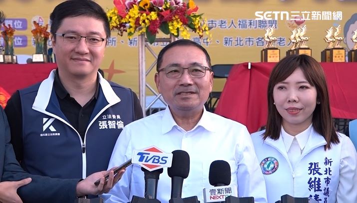 國民黨副主席張榮恭在上海見宋濤，新北市長侯友宜受訪表示台灣是一個民主自由國家，這個底線相信是台灣人所有人的共識。（圖／翻攝畫面）