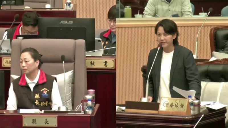 議員蔡依靜轟撤離一片混亂，徐榛蔚爆氣「關麥坐下」（圖／翻攝自花蓮縣議會直播）