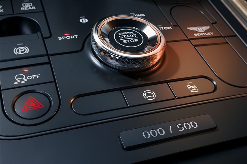 中控台有限量銘牌。（圖／翻攝Bentley網站）