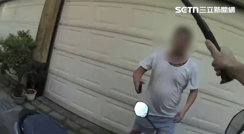 李男勞師動眾，最後狼狽落網。（圖／翻攝畫面）