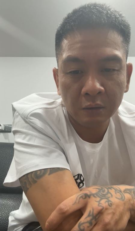 李慶元毀滅式爆料館長。（圖／翻攝自李慶元臉書）