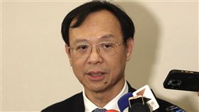 出席罕病獎助學金頒獎　石崇良接受媒體聯訪衛生福利部長石崇良（圖）15日下午在台北出席2025罕見疾病獎助學金頒獎典禮，接受媒體聯訪回應時事議題。中央社記者趙世勳攝　114年11月15日