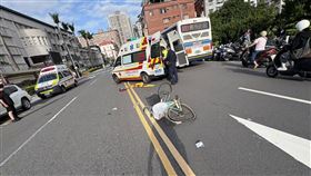 車禍,死亡,新店,騎士,老翁,單車